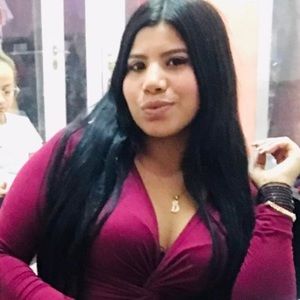 Meet your Posher, Dayana